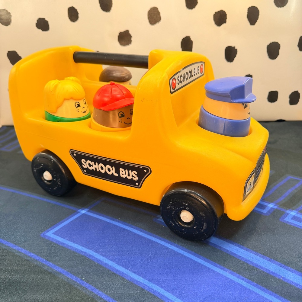 Vintage Step2 Bigger People School Bus Toy w/ 5 Figures & Handle - Made in USA